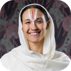 Nikunja 
(Paṇḍitā Nikunja Dasi)
 USA